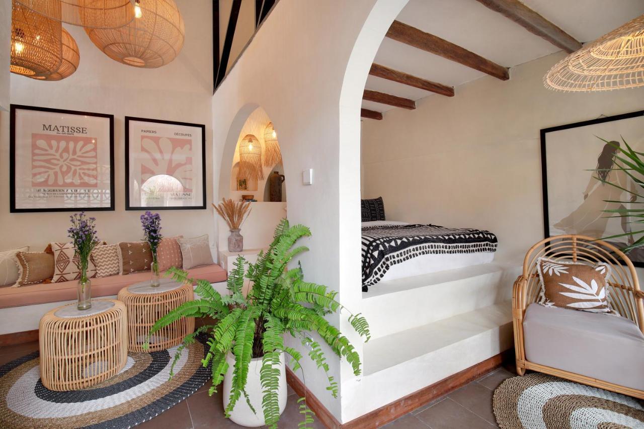 Seminyak Beach Bungalow Studio Villa 1 With Private Pool Sbb1 Экстерьер фото